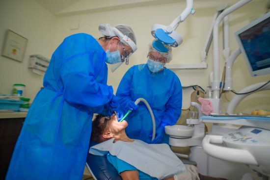 טיפולי שיניים בשיטת אול און 4 - דר' קלריסה מור-גן